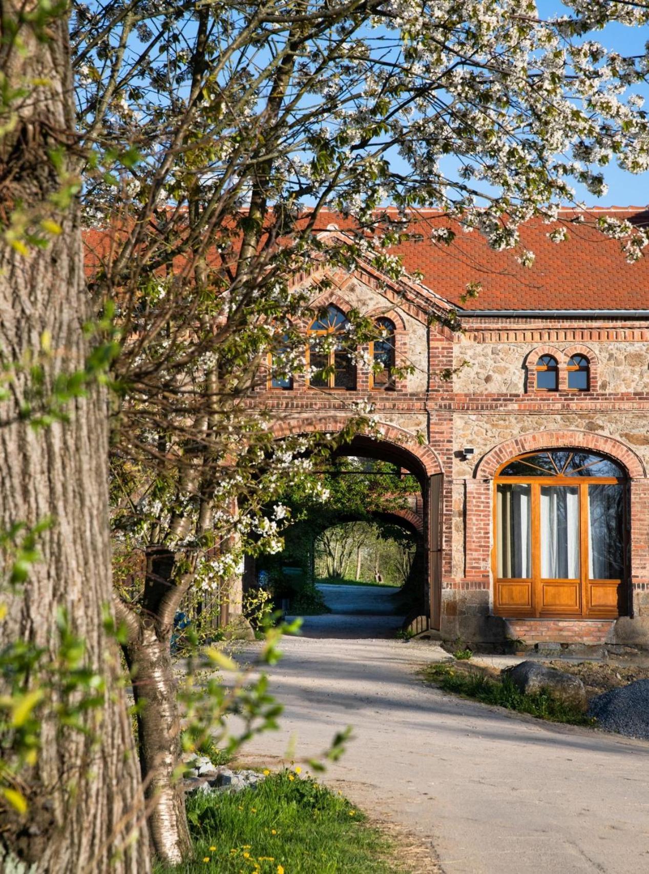 Historisches Rittergut Hexenburgbeidresden Naehe Saechsische Schweiz, Dresden - Mit Badeteich Grossharthau Exterior photo